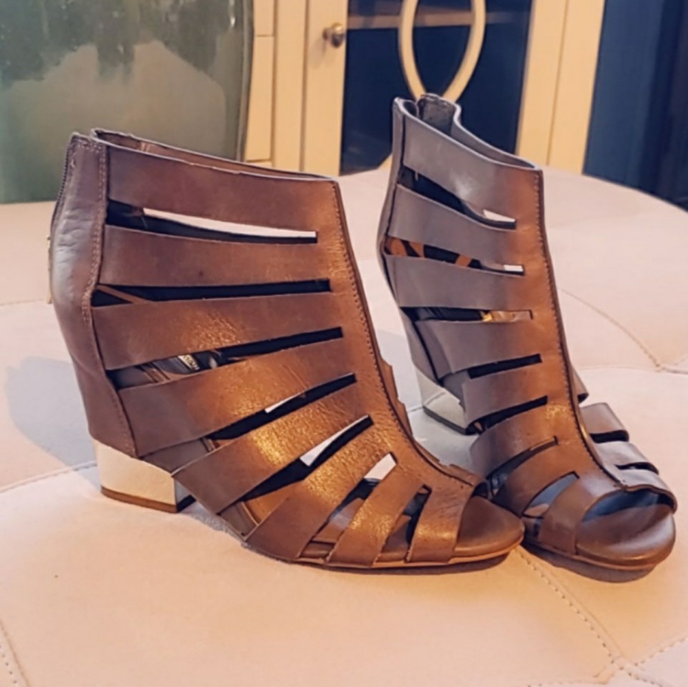 BCBG wedge heel
